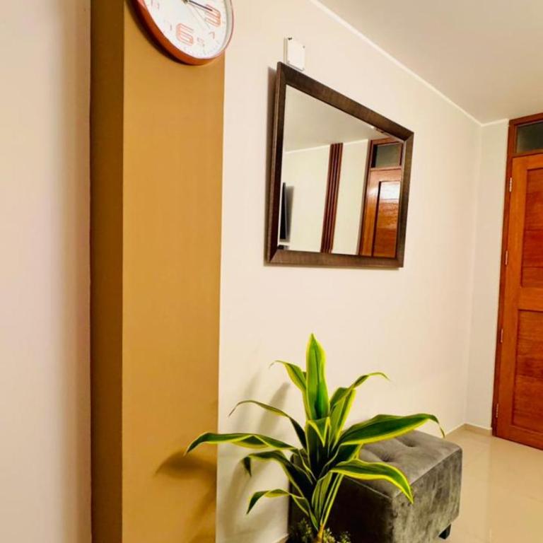moderno departamento en estreno con cochera - Three-Bedroom Premium Apartment - 3
