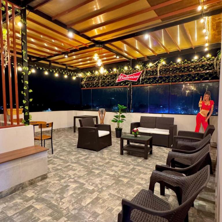 moderno departamento en estreno con cochera - Three-Bedroom Premium Apartment - 10