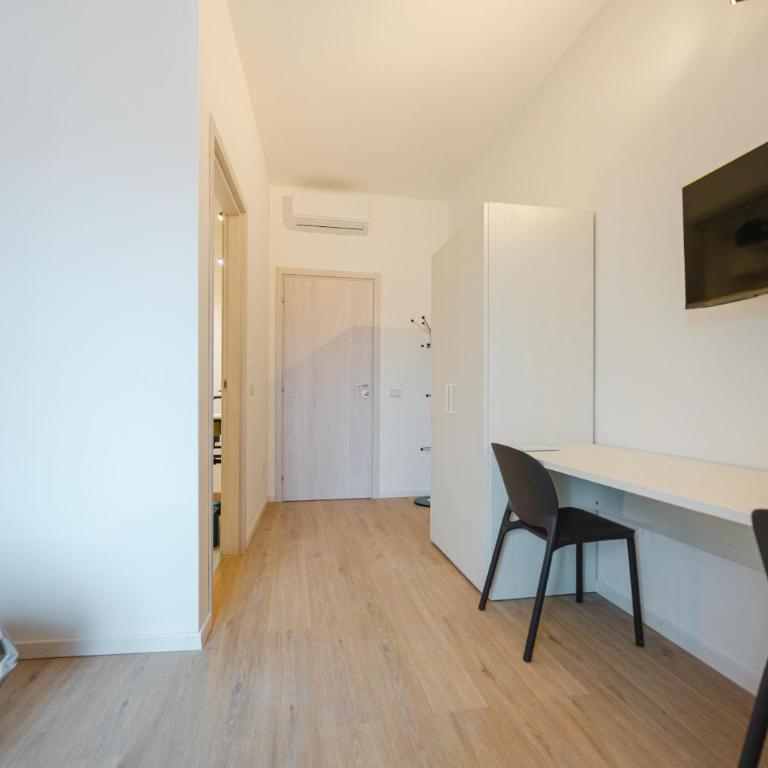 Raffinata Stanza 5 con bagno privato zona Stazione - Camera Matrimoniale Deluxe - 8