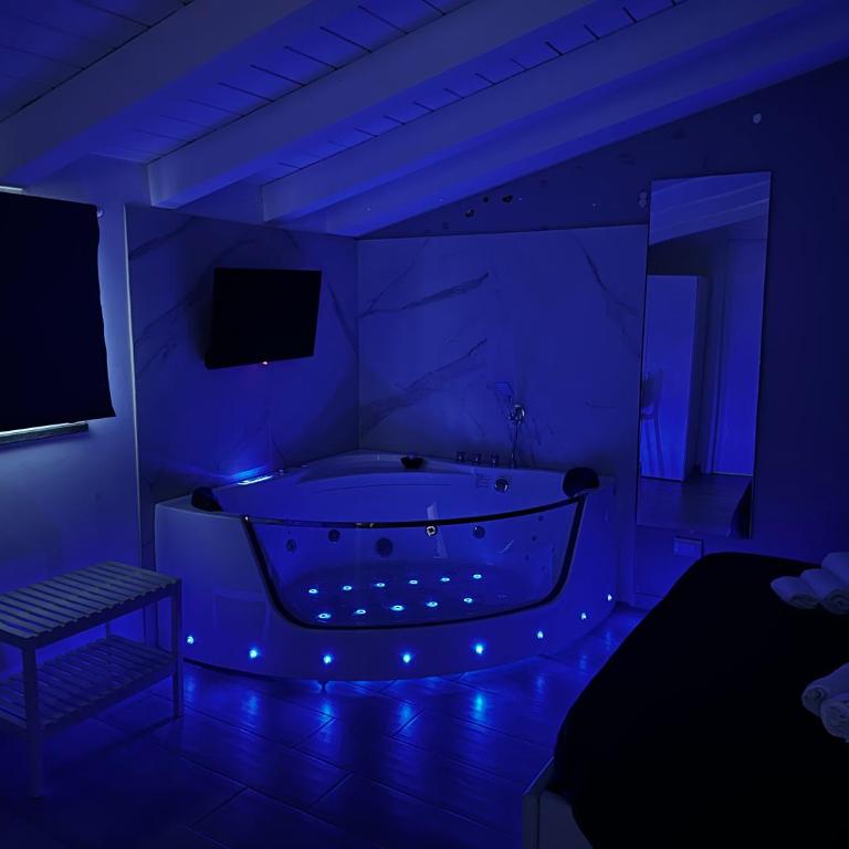 Le Tre Anfore - King Room with Spa Bath - 1