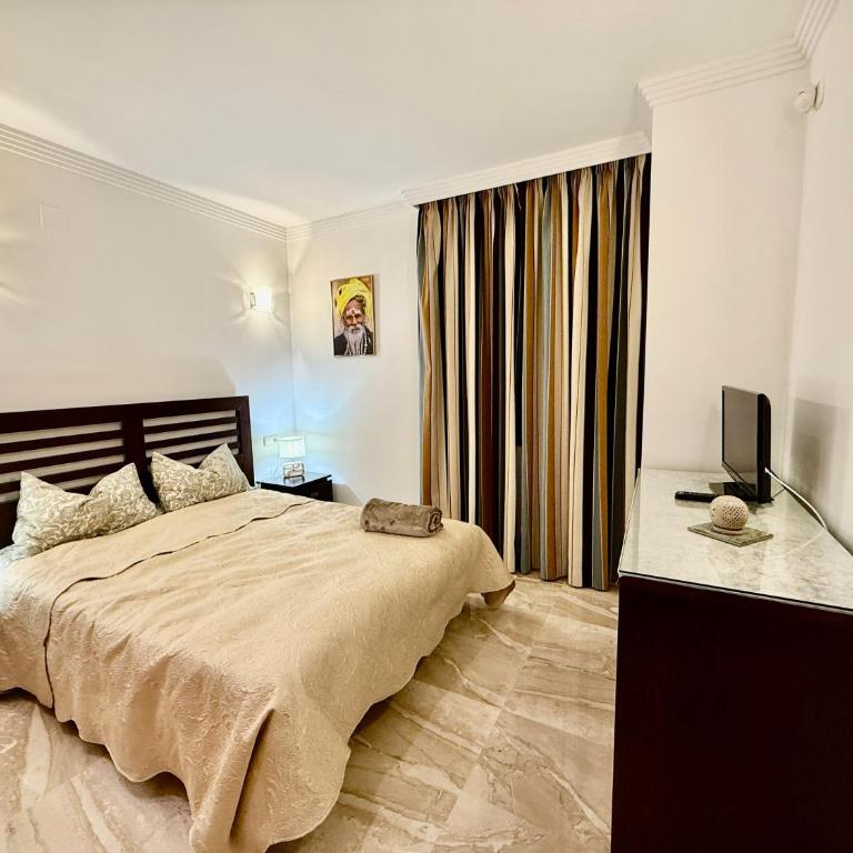 Dream Holidays by the Sea Estepona - Two-Bedroom Apartment - 18