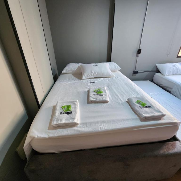 Eureka Living - Quadruple Room - 2