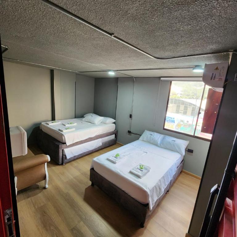 Eureka Living - Quadruple Room - 3