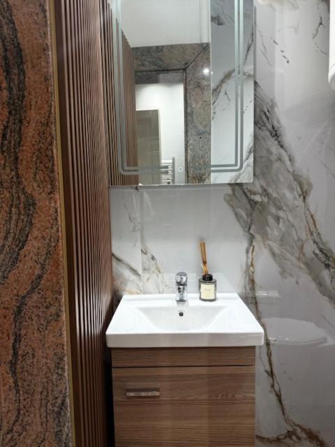 Apartment Salon Moma Lux - One-Bedroom Apartment - 8