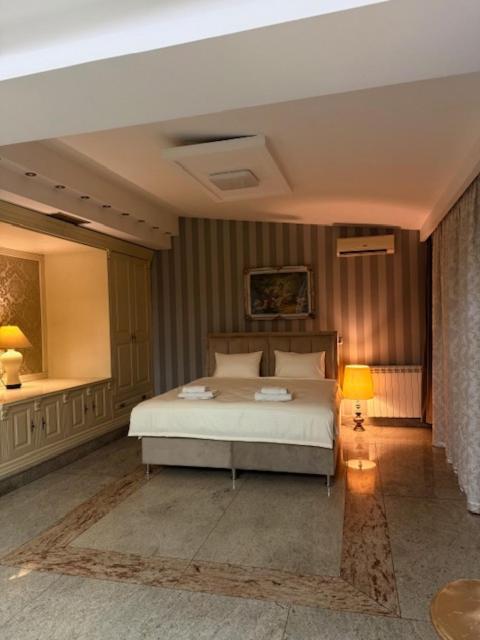 Apartment Salon Moma Lux - One-Bedroom Apartment - 9