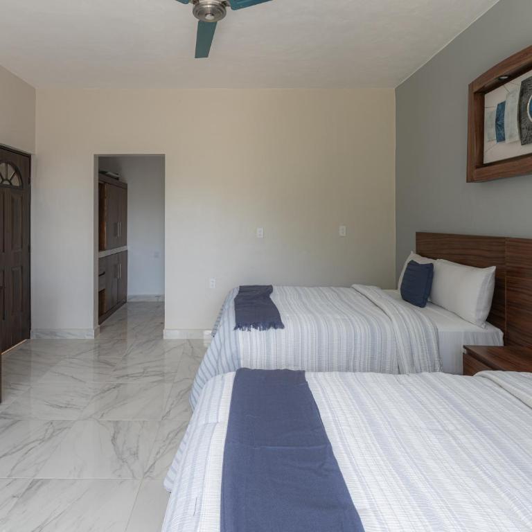 Hotel Bernardino - Habitación Cuádruple con balcón - 2