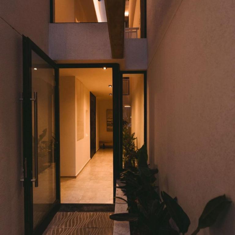 Departamento moderno pleno centro con pileta y cochera privada - Apartamento de 1 dormitorio - 41