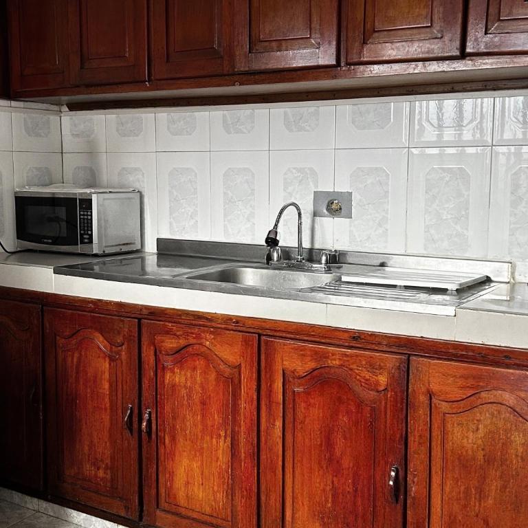 Beautiful 2 bedroom with jacuzzi Guest friendly - Casa de 2 dormitorios - 25