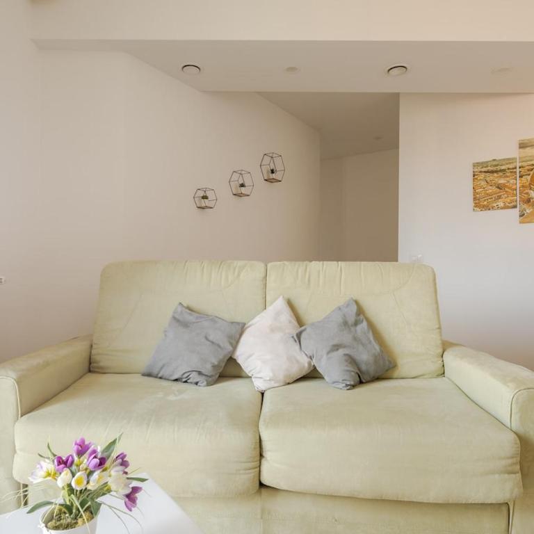 Accommodation with free parking near to the centre - Appartamento Standard con 2 Camere da Letto - 5
