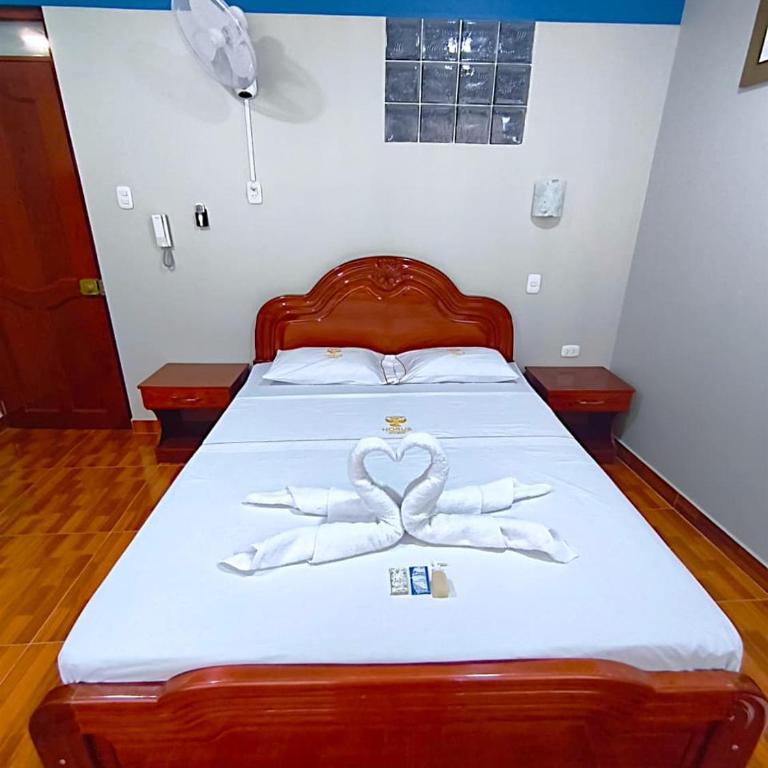 Horus Suite Hotel - Suite with Hot Tub - 2