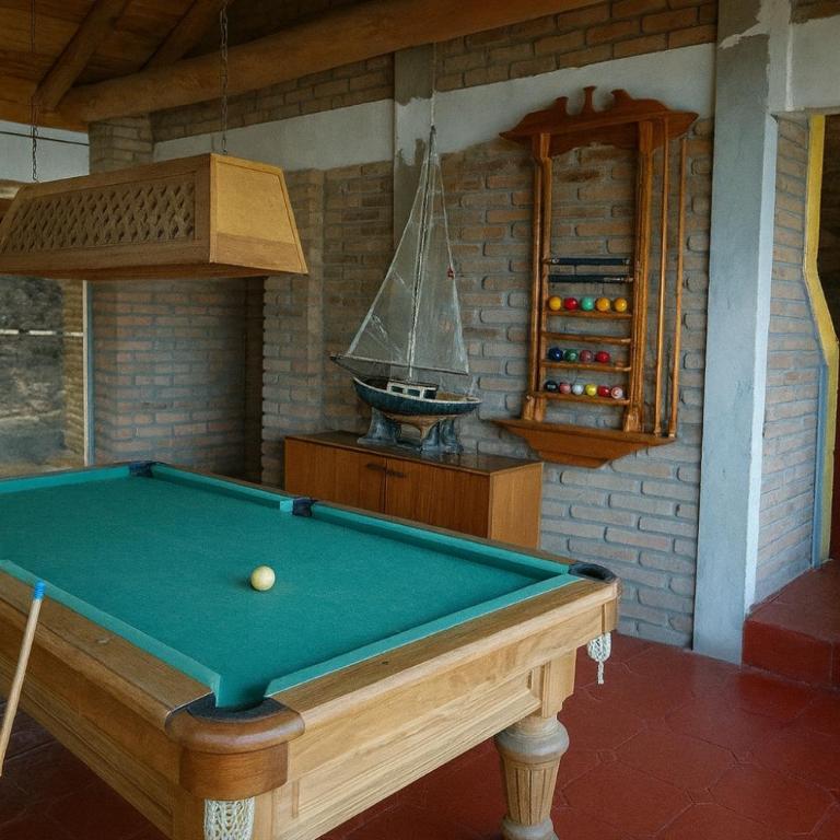 Beachfront house for 20 people - Seven-Bedroom House - 21