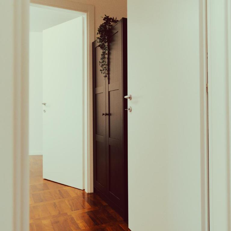 Wood Exclusive Apartment with Free Parking - Appartamento con 1 Camera da Letto - 12