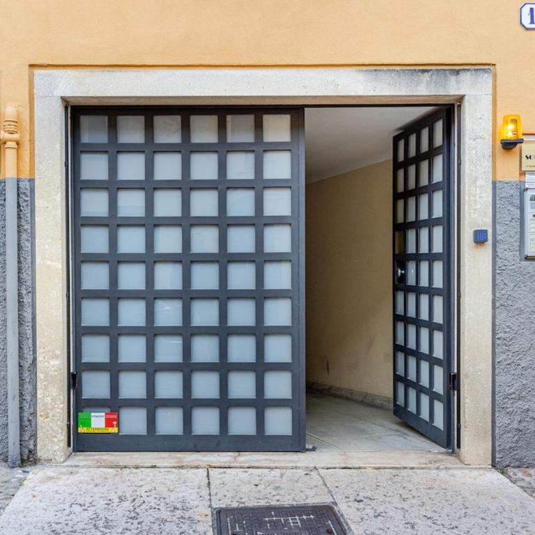 Bilocale fronte Teatro Romano, 8' Arena, 4' Casa di Giulietta - Appartamento con 1 Camera da Letto - 16