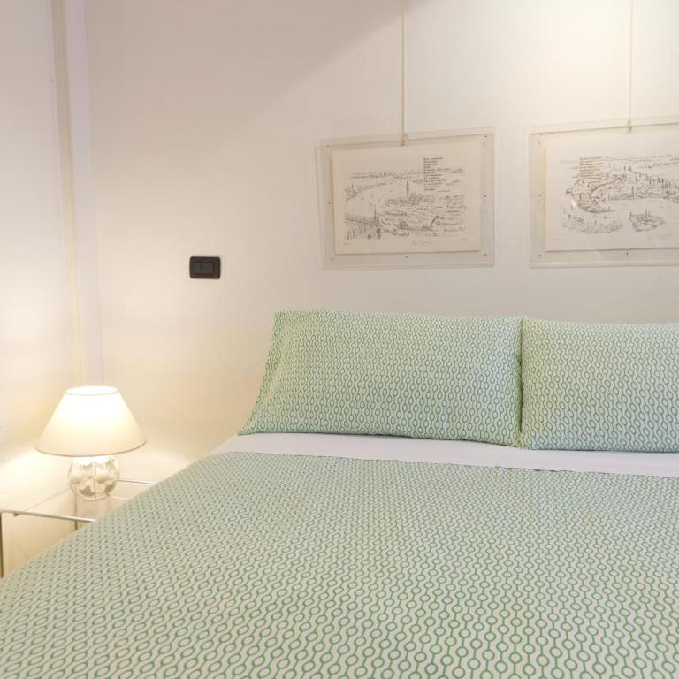 Cannaregio Retreat with Canal View - One-Bedroom Apartment - 1