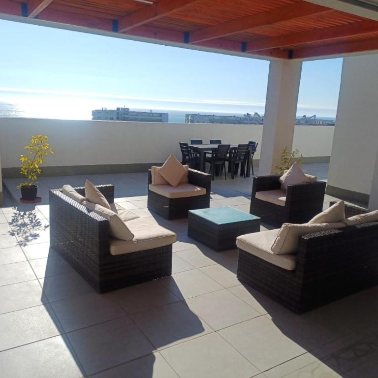Vista al mar a pasos de la playa y cerca de Faro - Two-Bedroom Apartment with Bay View - 14