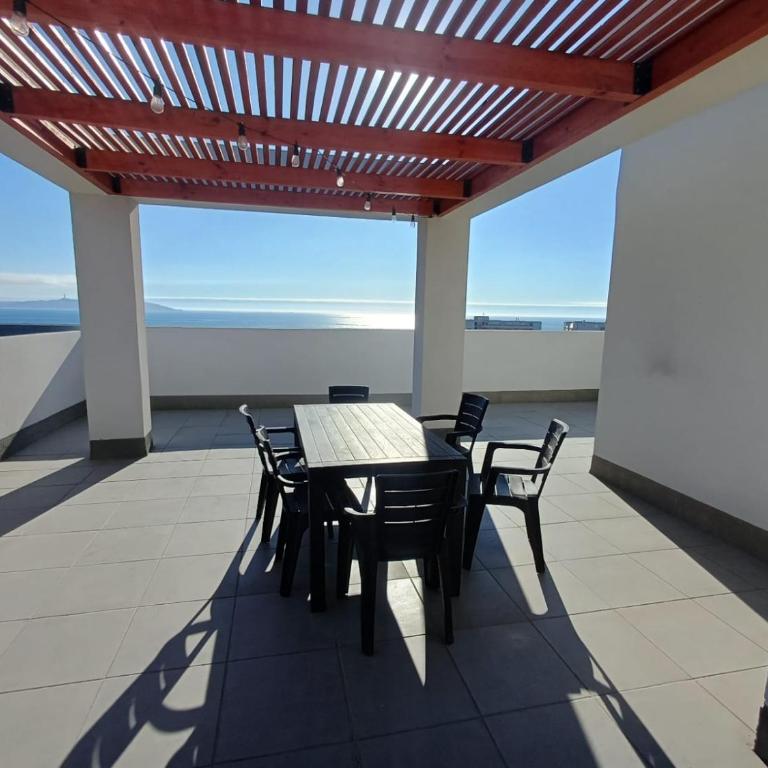 Vista al mar a pasos de la playa y cerca de Faro - Two-Bedroom Apartment with Bay View - 13