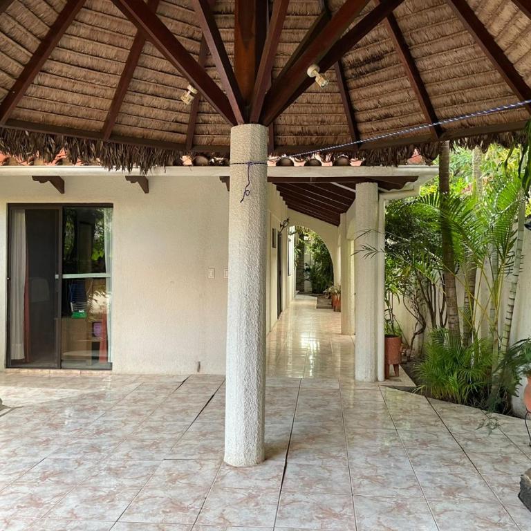 Habitación amplia y cómoda con baño privado-Zona Norte, Santa Cruz - Double Room with Private Bathroom - 10