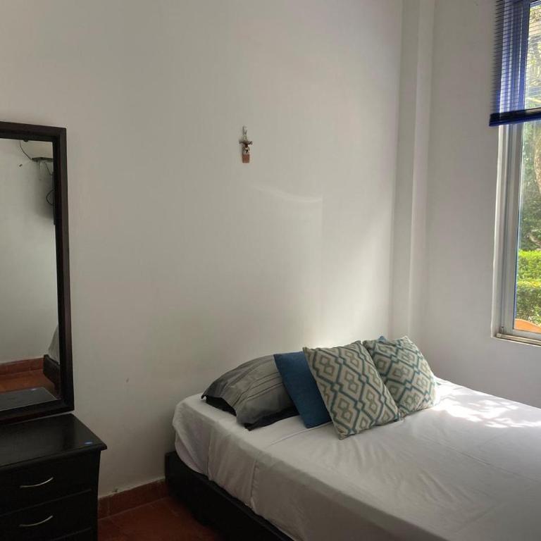 Carmen de Apicalá casa de descanso - Four-Bedroom House - 15