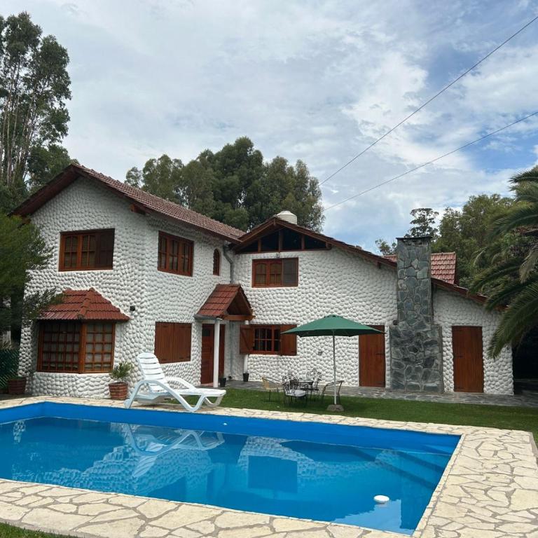Alquiler Temporada Bosque De Peralta Ramos - Casa de 3 dormitorios - 1