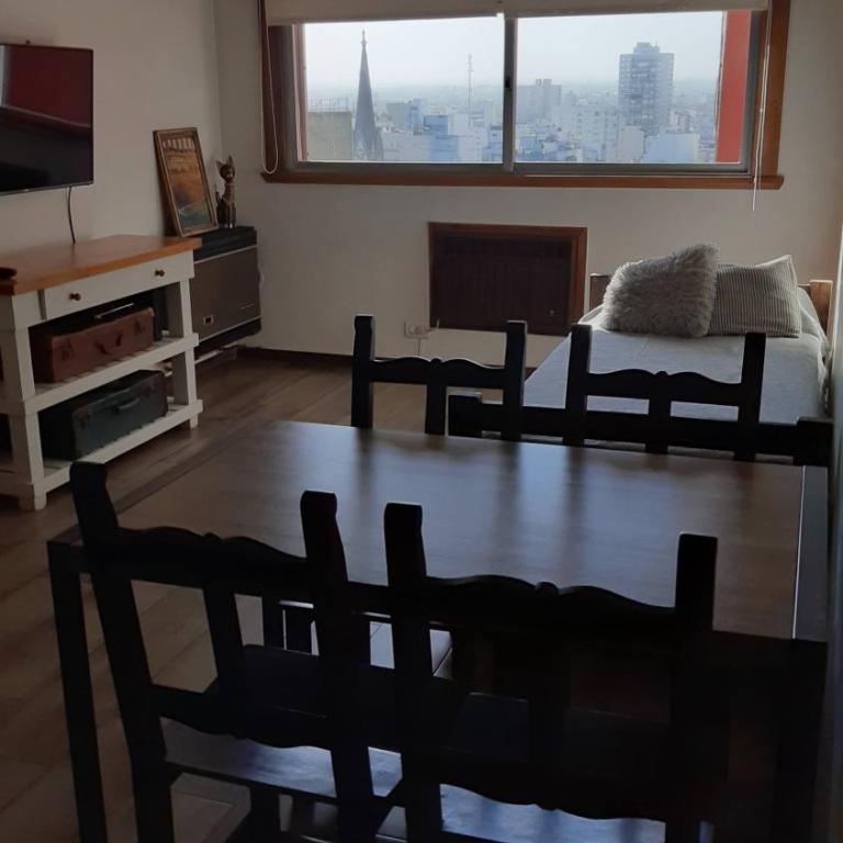 Departamento 2 ambientes céntrico con cochera - One-Bedroom Apartment - 1
