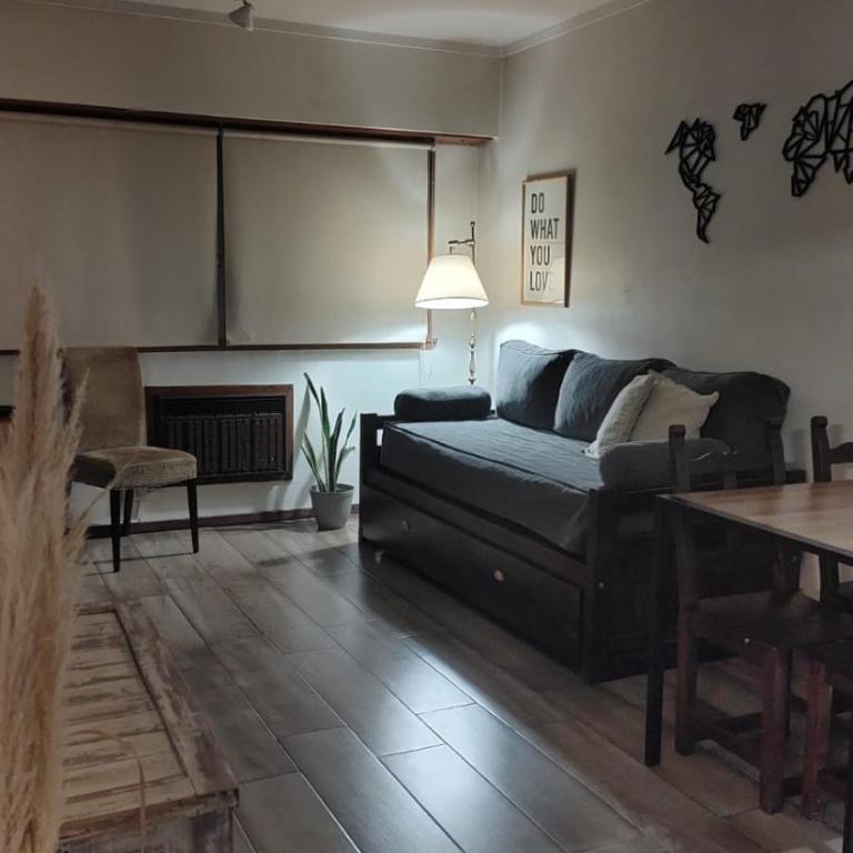 Departamento 2 ambientes céntrico con cochera - One-Bedroom Apartment - 4
