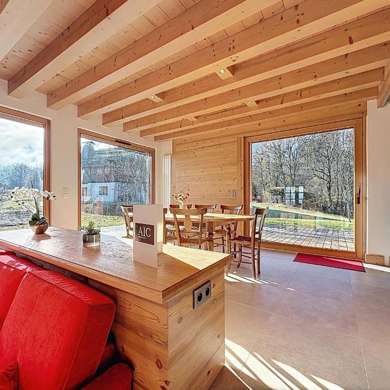 Chalet spacieux 5 chambres proche ski bus, vue Mont-Blanc - Chalet 3 Chambres - 9