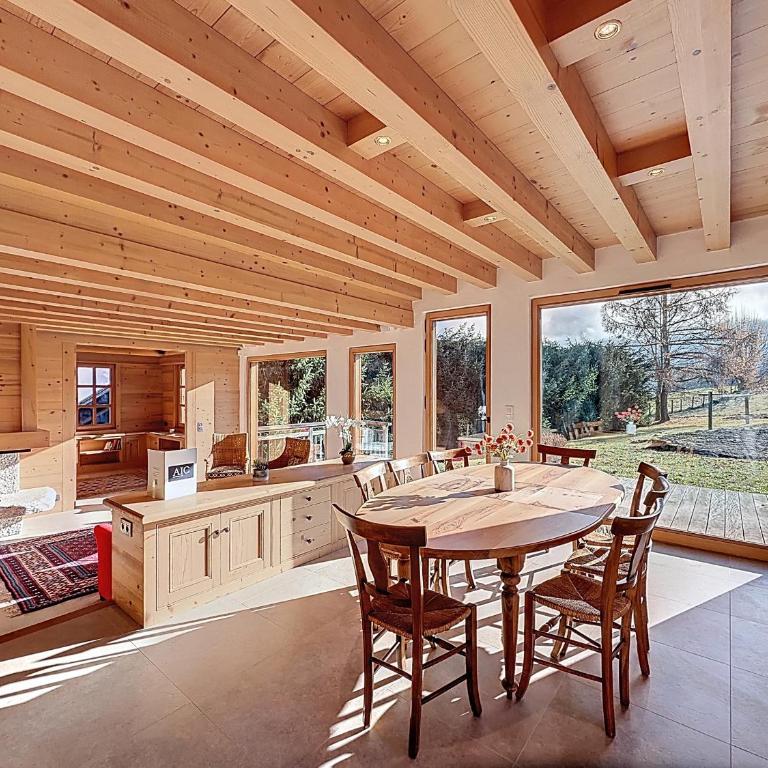 Chalet spacieux 5 chambres proche ski bus, vue Mont-Blanc - Chalet 3 Chambres - 12