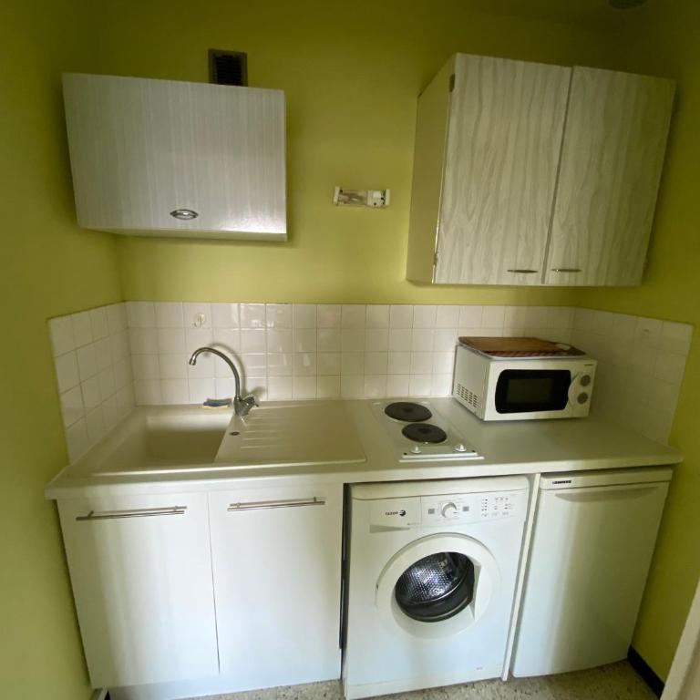 Appartement près de la plage avec balcon pour 4 personnes - FR-1-837-54 - Appartement - 2