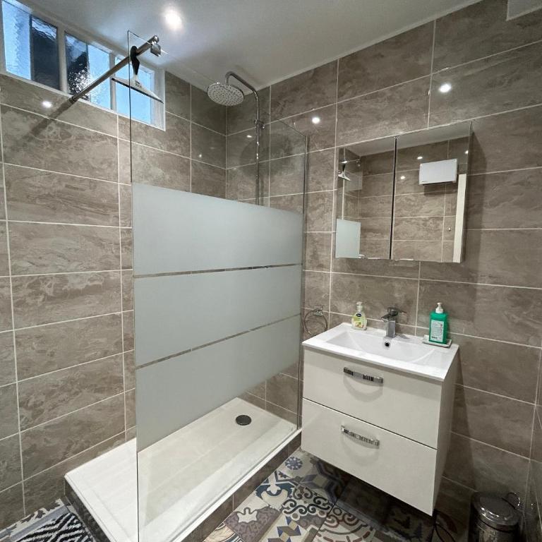 Bel appartement neuf proche plage et commerces, climatisation incluse - FR-1-837-57 - Appartement - 3