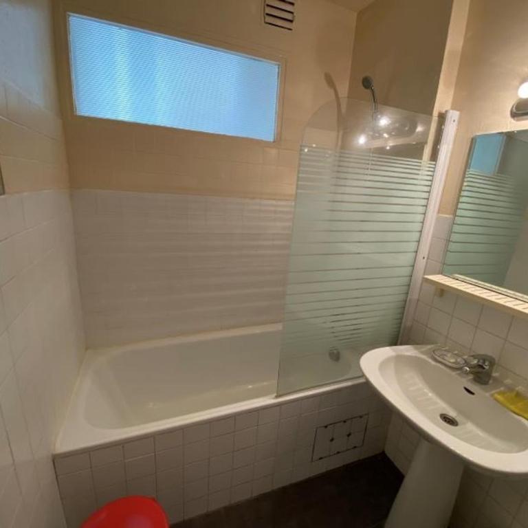 Appartement en bord de plage pour 4 personnes avec loggia à Argelès-sur-Mer - FR-1-837-55 - Apartment - 10