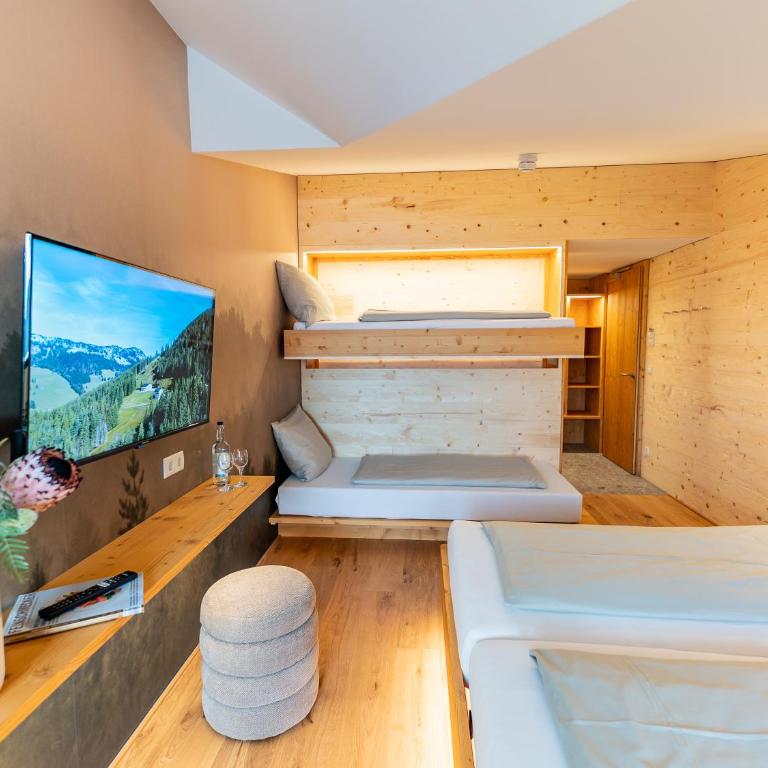 Berghotel Wald&Wiesn - Premium Vierbettzimmer - 13