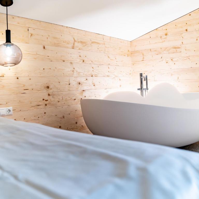 Berghotel Wald&Wiesn - Doppelzimmer mit Balkon - 13