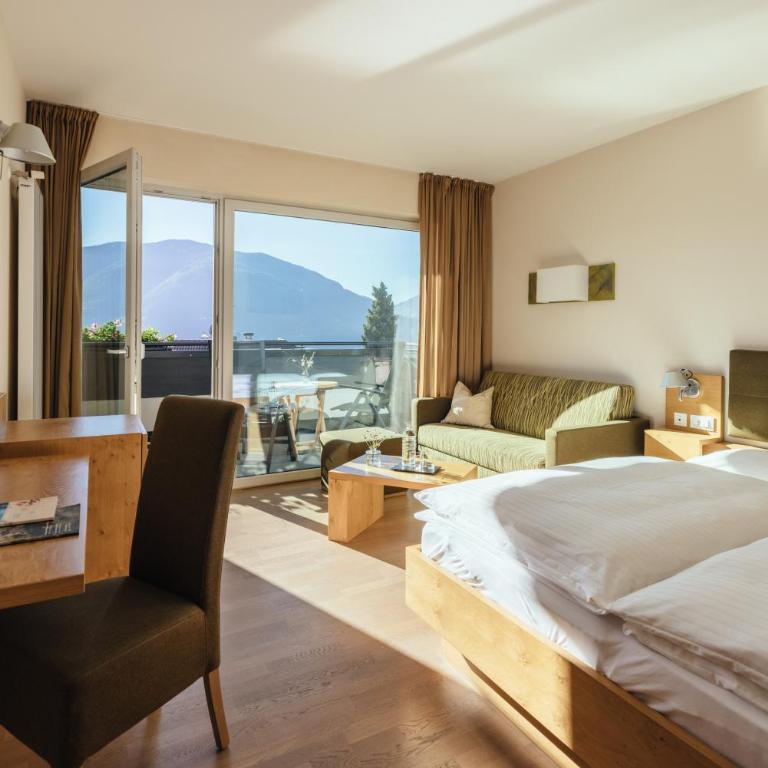 Hilburger Hotel - Camera Matrimoniale Comfort con Balcone - 5