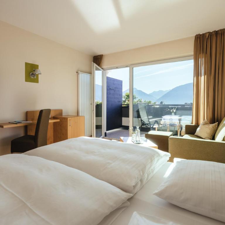 Hilburger Hotel - Camera Matrimoniale Comfort con Balcone - 4