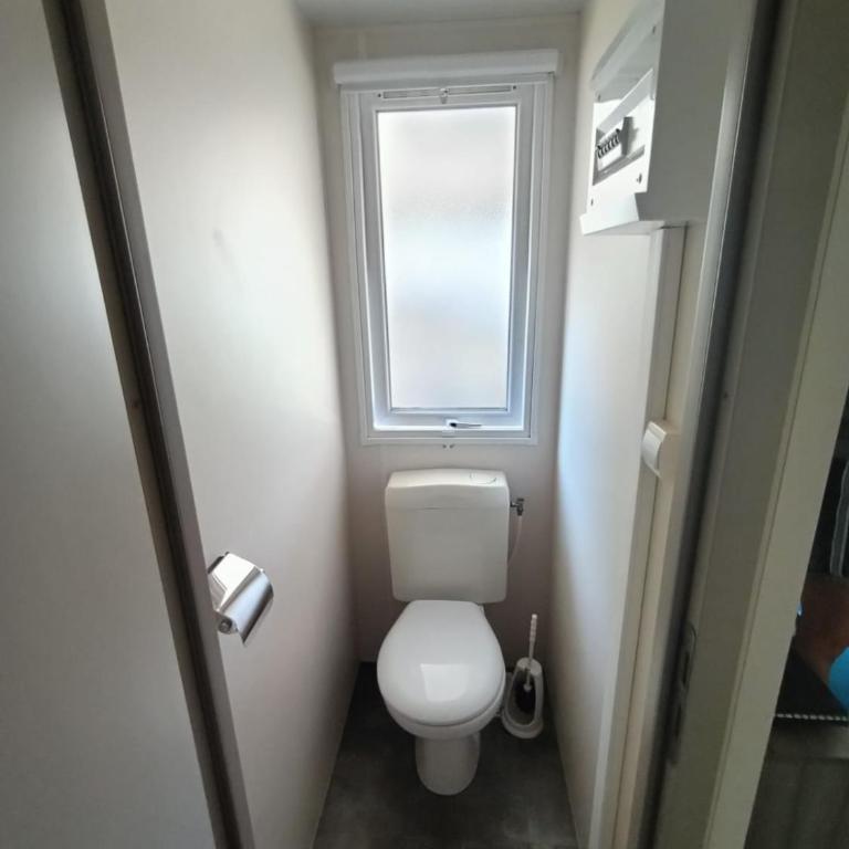 Luxe 6 persoons Chalet camping Leï Suves Cote d'Azur Roquebrune-sur argens - Chalet 3 Chambres - 12
