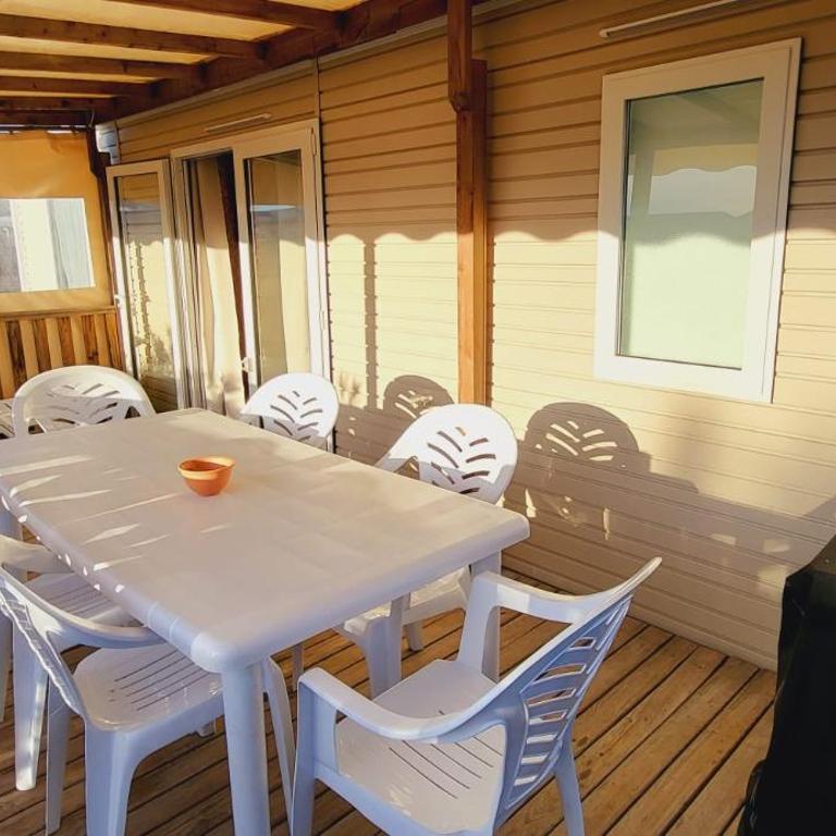 Les mobilhomes helvétiques 4 étoiles Mar Estang Canet en Roussillon - Mobile Home - 32