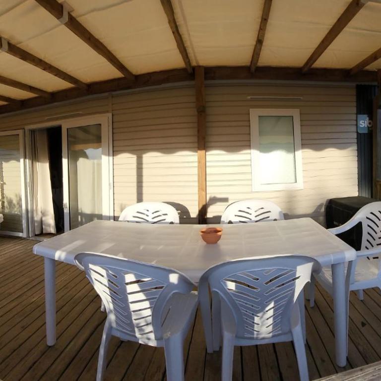 Les mobilhomes helvétiques 4 étoiles Mar Estang Canet en Roussillon - Mobile Home - 44