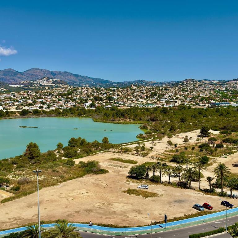 APOLO17 E37, 3 dormitorios - Three-Bedroom Apartment - 2