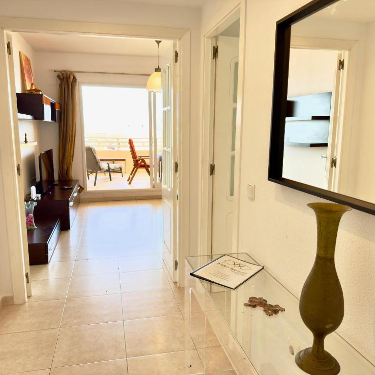 APOLO17 E37, 3 dormitorios - Three-Bedroom Apartment - 31