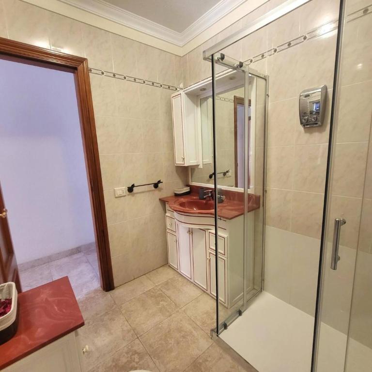 Sun Terrace Los Cristianos by HelloApartments - Apartamento Dúplex - 9