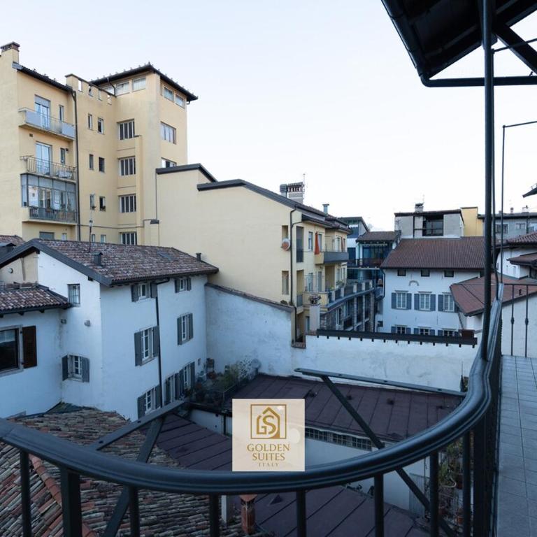 GoldenSuitesItaly Piazza Duomo Luxury Apartment 3 - Two-Bedroom Apartment - 23