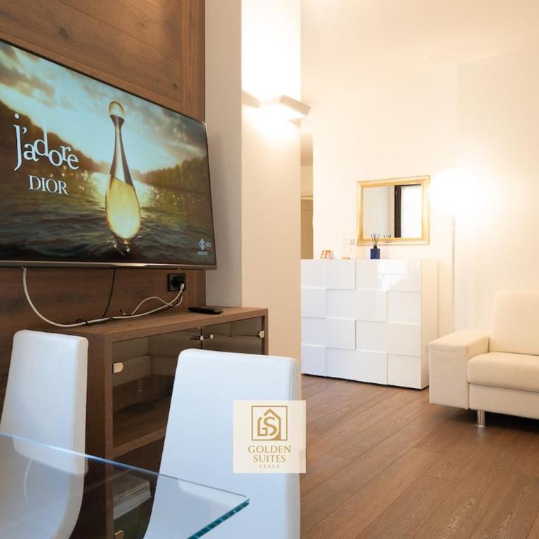 GoldenSuitesItaly Piazza Duomo Luxury Apartment 3 - Two-Bedroom Apartment - 30