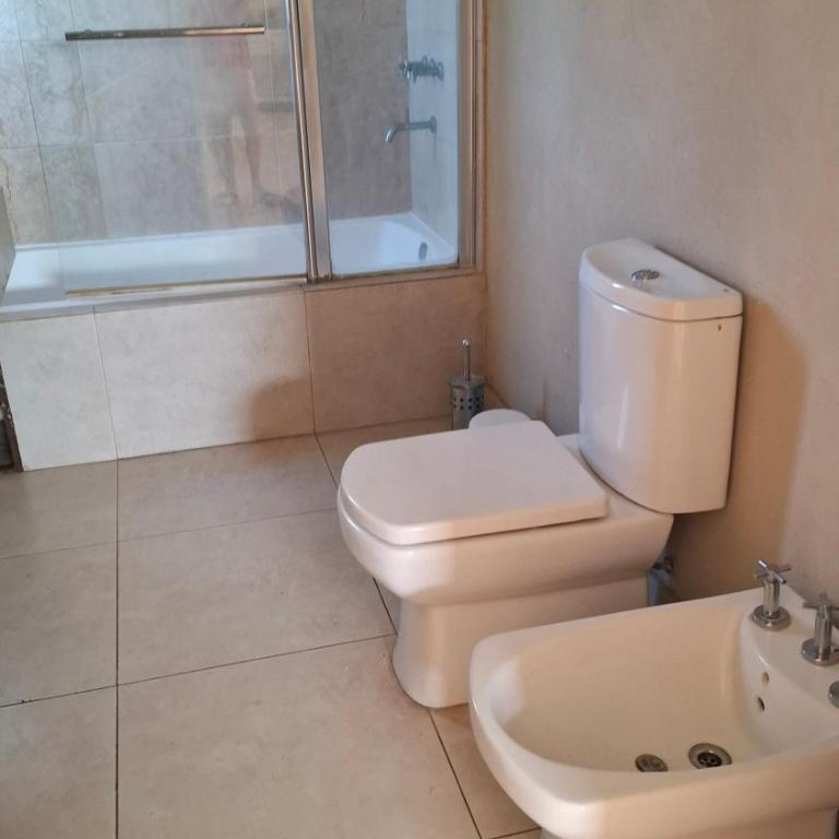 Casa con Pileta Los Arces Pilar - Three-Bedroom House - 23