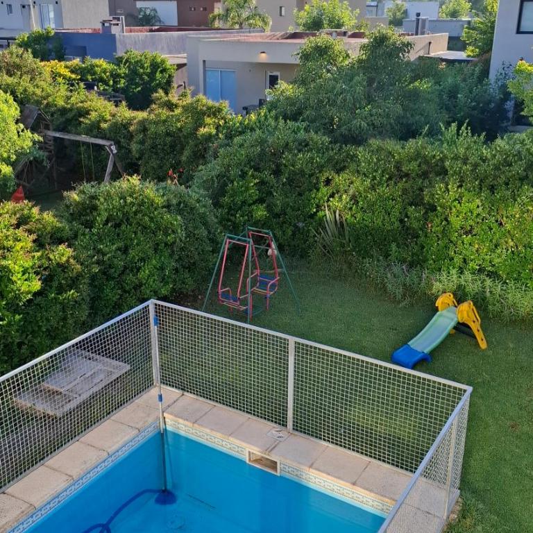 Casa con Pileta Los Arces Pilar - Three-Bedroom House - 4