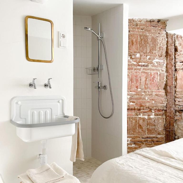 Radiant Loft in the Heart of Madrid - Apartment - 6