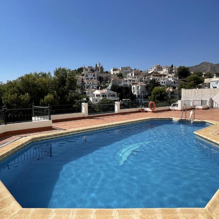 Miramar Nerja - Apartment near Burriana beach with pool - Apartamento de 3 dormitorios - 2