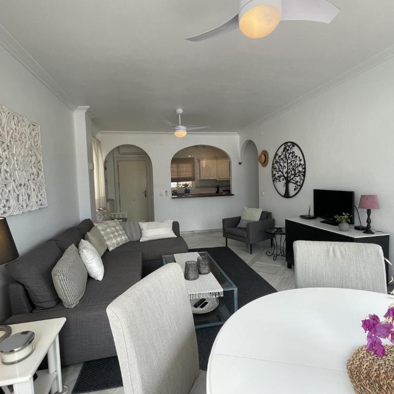 Miramar Nerja - Apartment near Burriana beach with pool - Apartamento de 3 dormitorios - 4