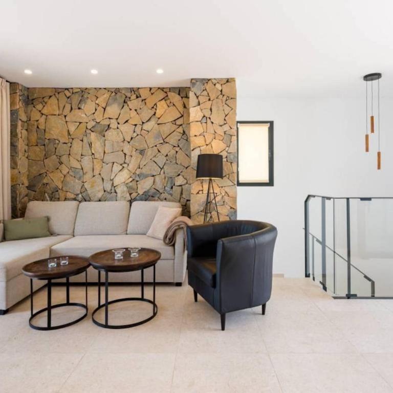Luxury Villa with Private Pool and Hot Tub - access to gym, sauna & wellness centre - Villa de 3 dormitorios - 5