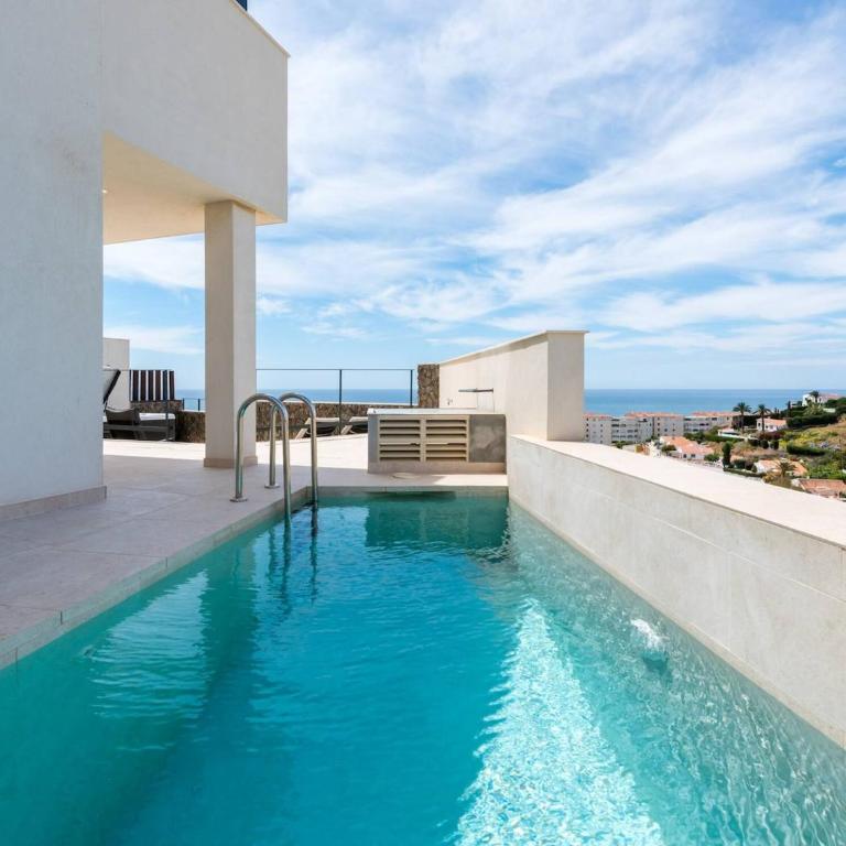 Luxury Villa with Private Pool and Hot Tub - access to gym, sauna & wellness centre - Villa de 3 dormitorios - 4