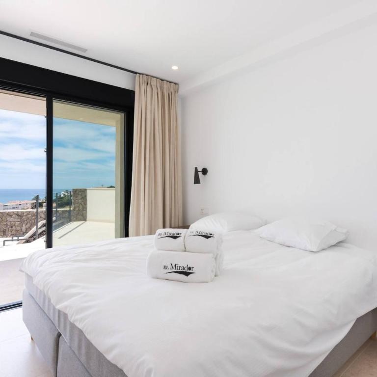 Luxury Villa with Private Pool and Hot Tub - access to gym, sauna & wellness centre - Villa de 3 dormitorios - 17